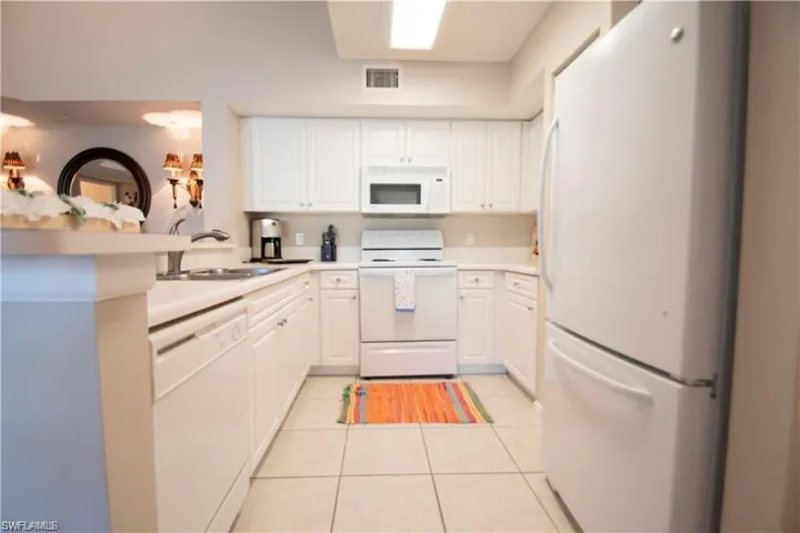1220 Wildwood Lakes Blvd 201, Naples, Florida 34104