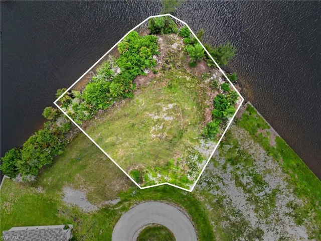 3900 Nw 19th St, Cape Coral, Florida 33993