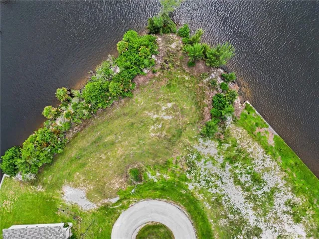 Waterfront property with extensive frontage