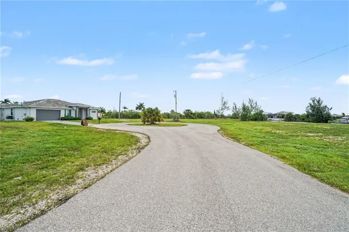 3900 Nw 19th St, Cape Coral, Florida 33993
