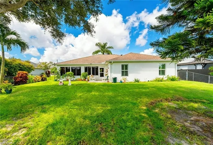 3221 NE 15th  PL, Cape Coral, FL 33909
