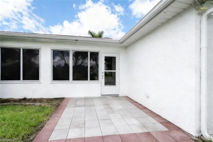 3221 NE 15th  PL, Cape Coral, FL 33909
