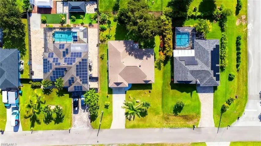3221 NE 15th  PL, Cape Coral, FL 33909
