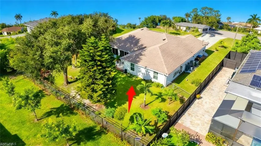 3221 NE 15th  PL, Cape Coral, FL 33909