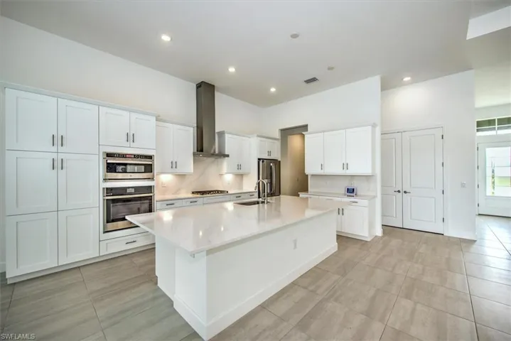 17211 Blue Sapphire Dr, Fort Myers, Florida 33913