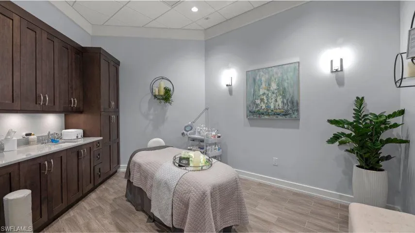 17211 Blue Sapphire Dr, Fort Myers, Florida 33913