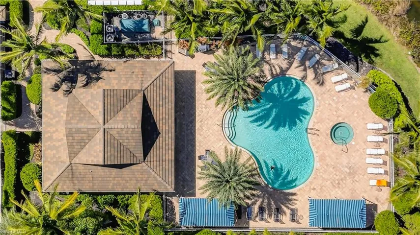 Bird's eye view of a pool area