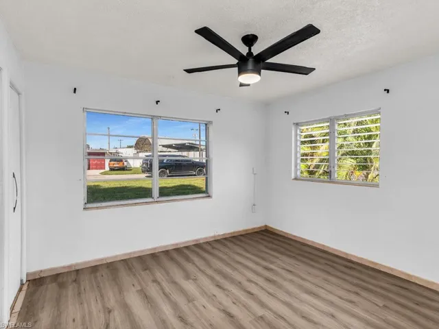 1686  Temple  TER, North Fort Myers, FL 33917