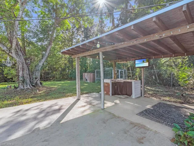 1686  Temple  TER, North Fort Myers, FL 33917