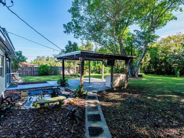 1686  Temple  TER, North Fort Myers, FL 33917