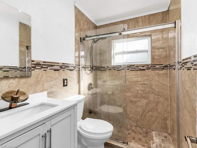 1686  Temple  TER, North Fort Myers, FL 33917