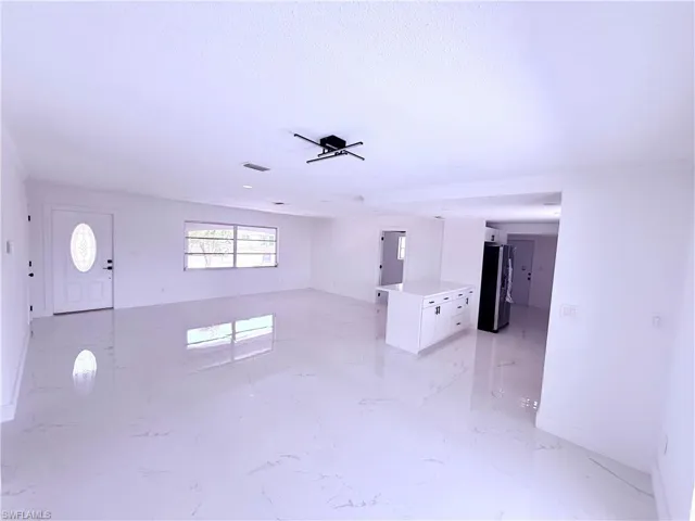 225  Highview  CT, Lehigh Acres, FL 33936