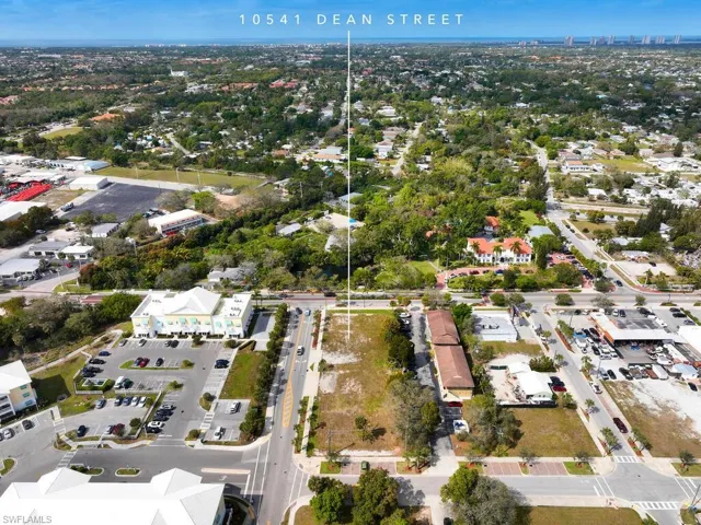 10541  Dean  ST, Bonita Springs, FL 34135
