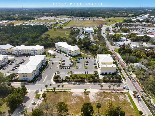 10541  Dean  ST, Bonita Springs, FL 34135