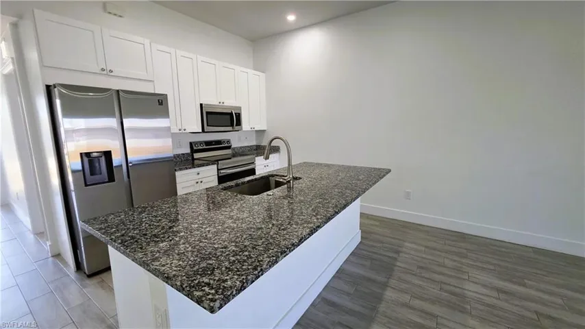 2909 SW Santa Barbara  PL, Cape Coral, FL 33914