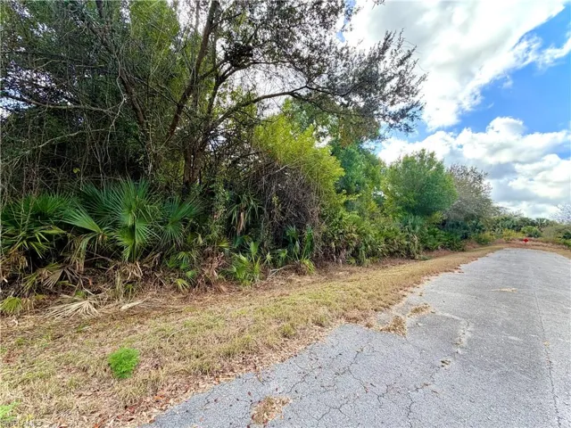 404 Cleveland Ave, Lehigh Acres, Florida 33972