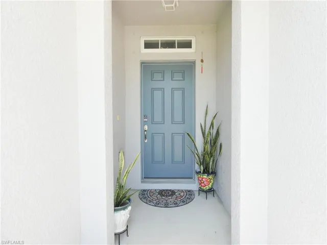 4630 Sw 16th Pl, Cape Coral, Florida 33914