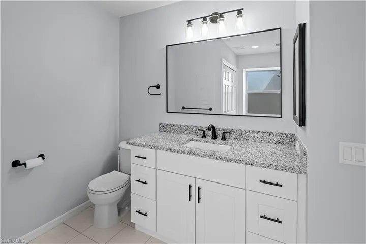 1574  Trafalgar  LN, Naples, FL 34116