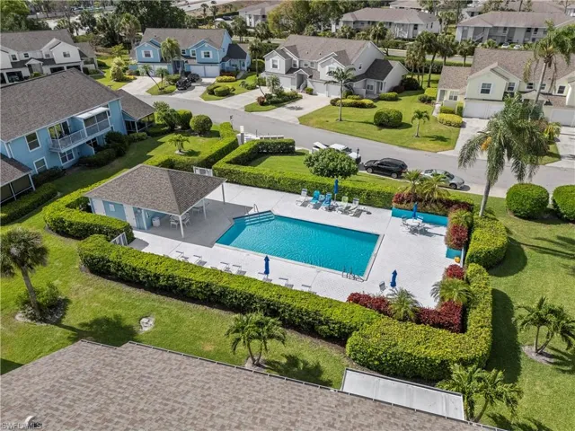 1574  Trafalgar  LN, Naples, FL 34116