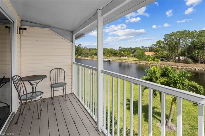 1574  Trafalgar  LN, Naples, FL 34116