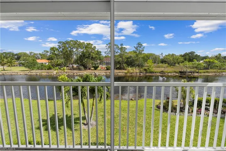 1574  Trafalgar  LN, Naples, FL 34116