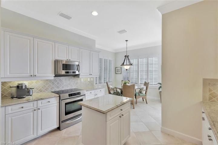 Light,  Bright and a very Crisp modern kitchen. Smoothtop surface stove with a warm drawer.