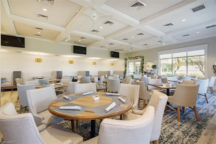 8477  Radcliffe  TER, Naples, FL 34120