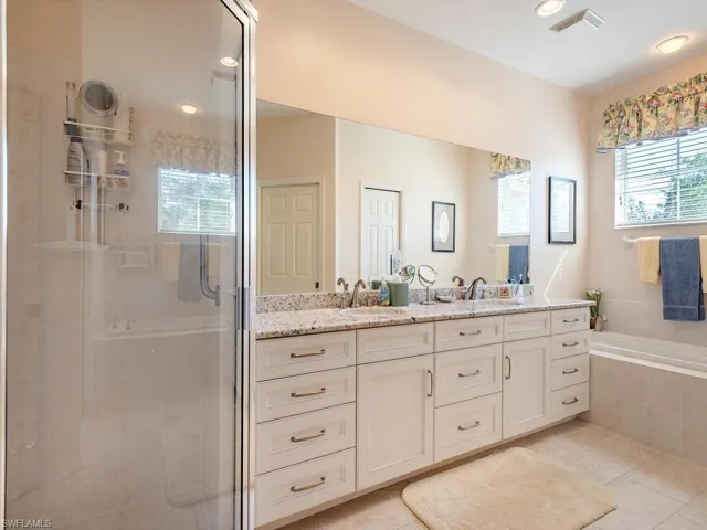 8477  Radcliffe  TER, Naples, FL 34120