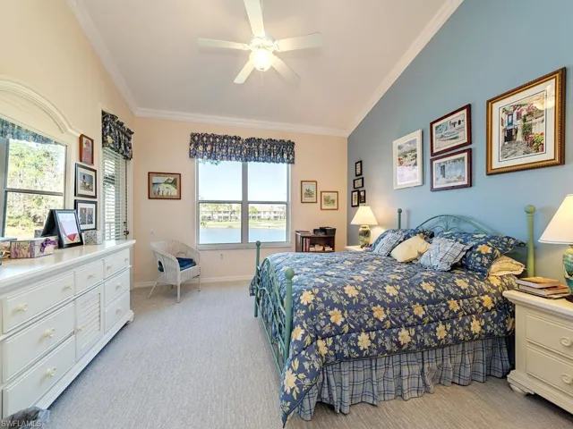 8477  Radcliffe  TER, Naples, FL 34120