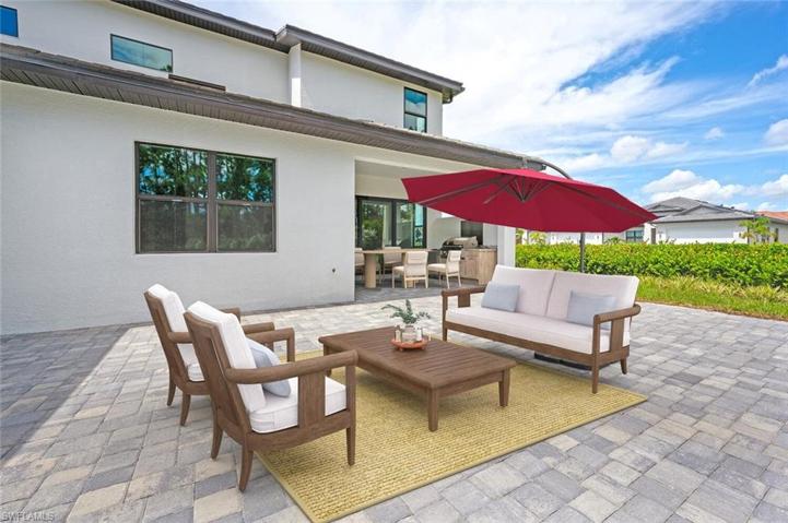 VIRTUALLY STAGED EXTENDED PATIO