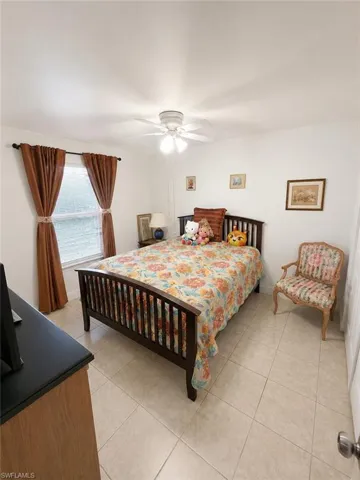 1409 Nw 7th Pl, Cape Coral, Florida 33993