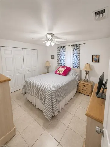 1409 Nw 7th Pl, Cape Coral, Florida 33993