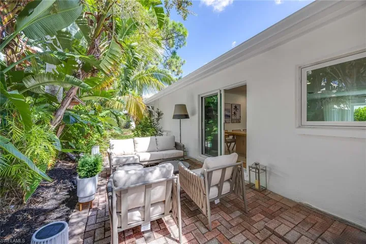 24  RIVARD  RD, Naples, FL 34112