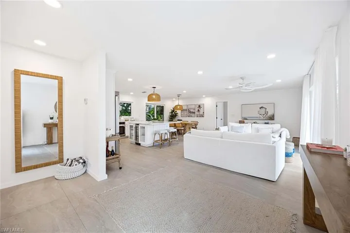 24  RIVARD  RD, Naples, FL 34112