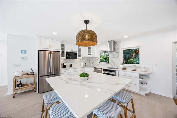 24  RIVARD  RD, Naples, FL 34112