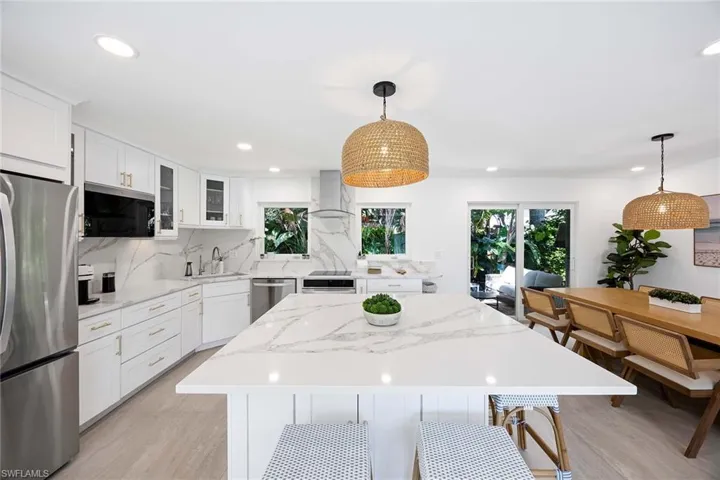 24  RIVARD  RD, Naples, FL 34112