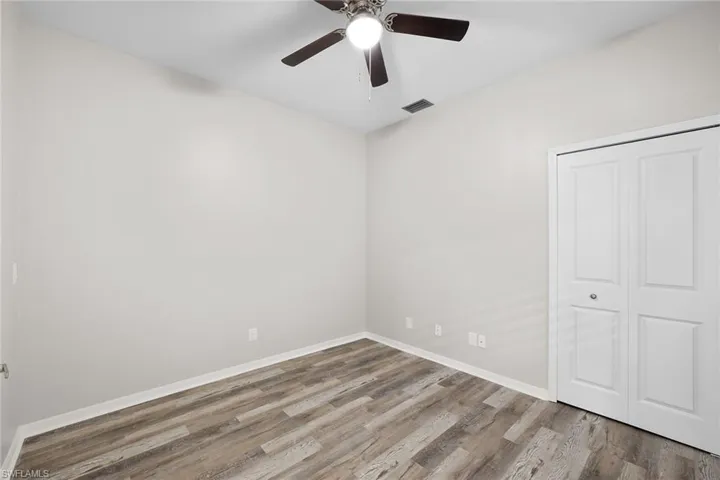 Den/3rd Bedroom