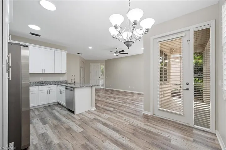 Breakfast Nook/Door to Patio