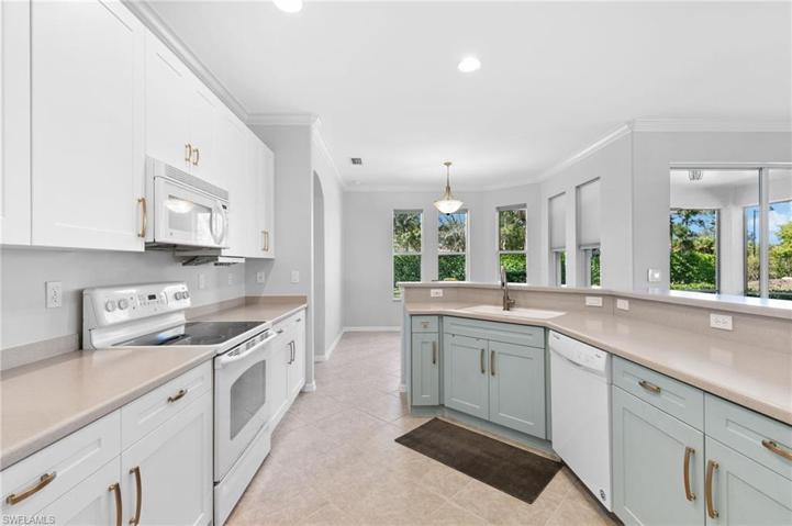20061  Eagle Glen  WAY, Estero, FL 33928