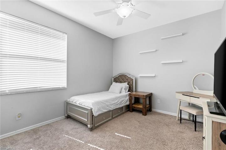 20061  Eagle Glen  WAY, Estero, FL 33928