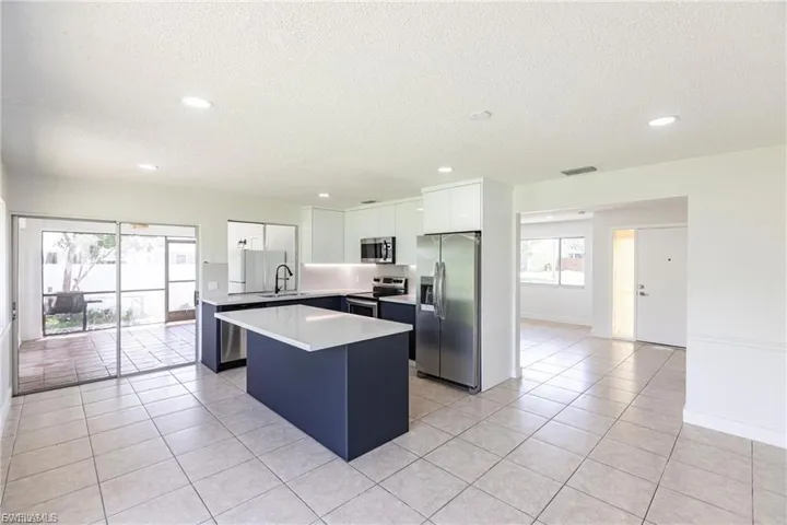 1717 Ne 6th Ter, Cape Coral, Florida 33909