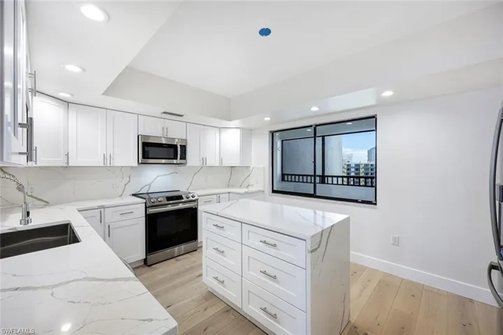 Updated all new Kitchen w quartz