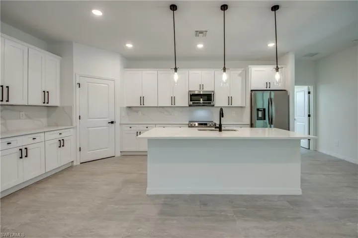 1505 Ne 13th Pl, Cape Coral Fl 33909