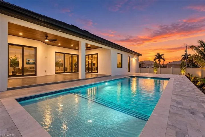 3321 Sw 3rd Ln, Cape Coral, Florida 33991
