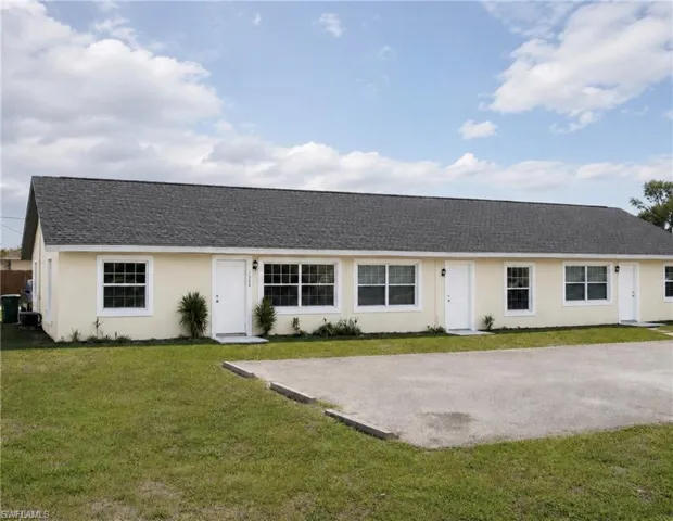 2642 Santa Barbara Blvd, Naples, Florida 34116