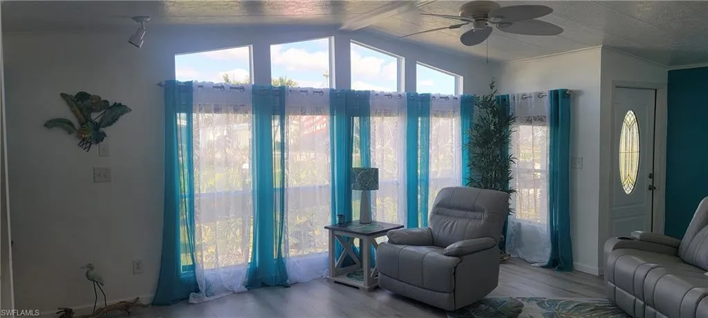 Living room with Vaulted Ceilings