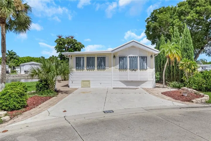 386 Leopard Ln 386, Naples, Florida 34114