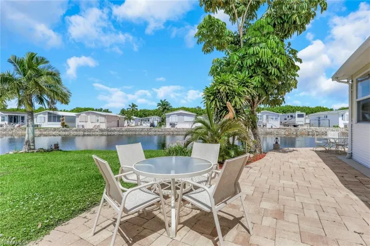 386 Leopard Ln 386, Naples, Florida 34114
