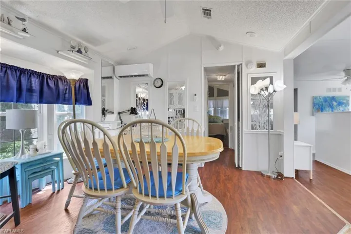 386 Leopard Ln 386, Naples, Florida 34114