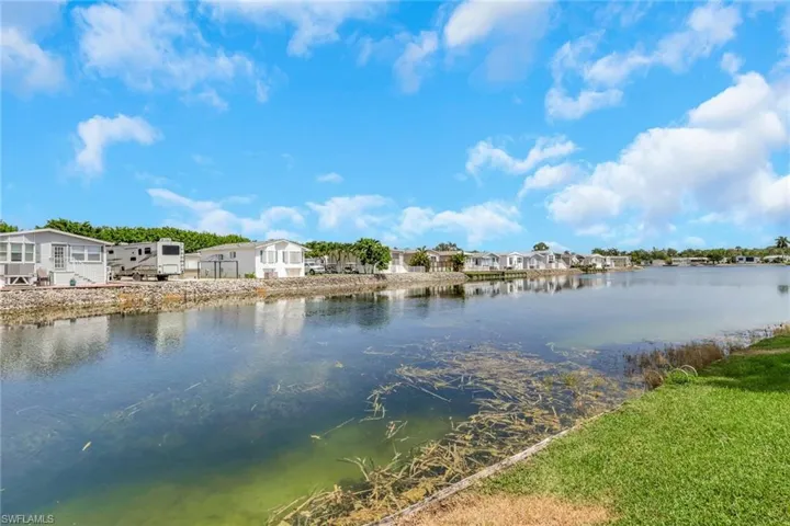 386 Leopard Ln 386, Naples, Florida 34114